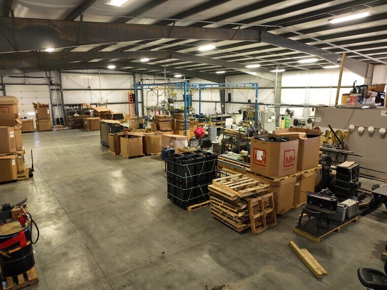 More Photos Of 990 Cottonwood Ave, Seward Warehouse For Sale