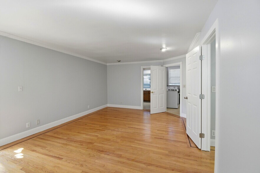 More Photos Of 931 Chestnut St, Alameda Multifamily For Sale