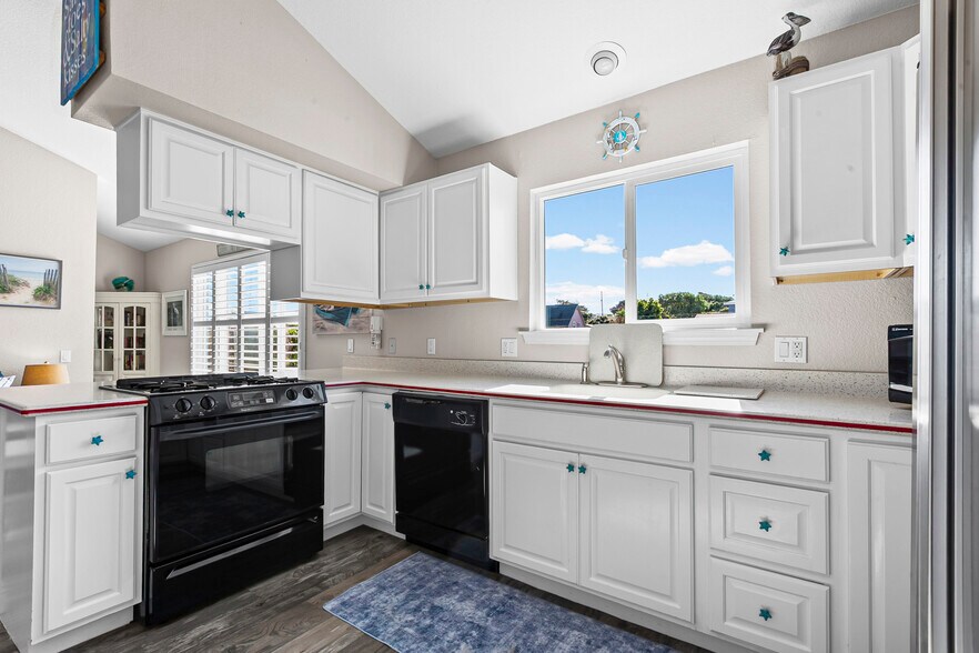 More Photos Of 768 El Morro Ave, San Luis Obispo Specialty For Sale