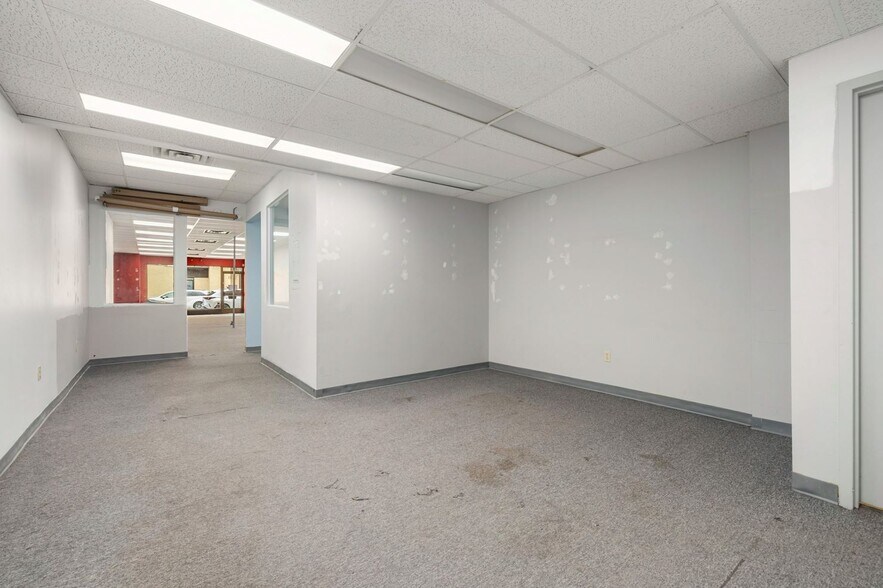 More Photos Of 308 Bagot St, Kingston General Retail For Lease