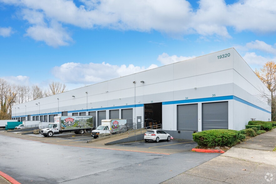 More Photos Of 19240 Des Moines Memorial Dr, Seatac Warehouse For Lease