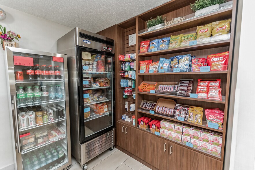 More Photos Of 11555 Upper Gilchrist Rd, Mount Vernon Hotel For Sale