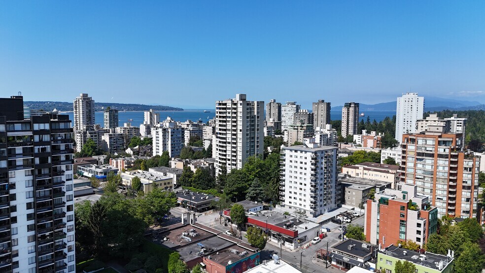More Photos Of 1725 Robson St, Vancouver Storefront Retail Office For Sale