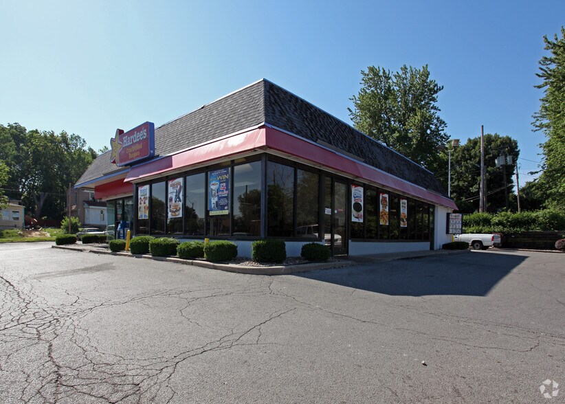 More Photos Of 6323 Independence Ave, Kansas City Fast Food For Lease