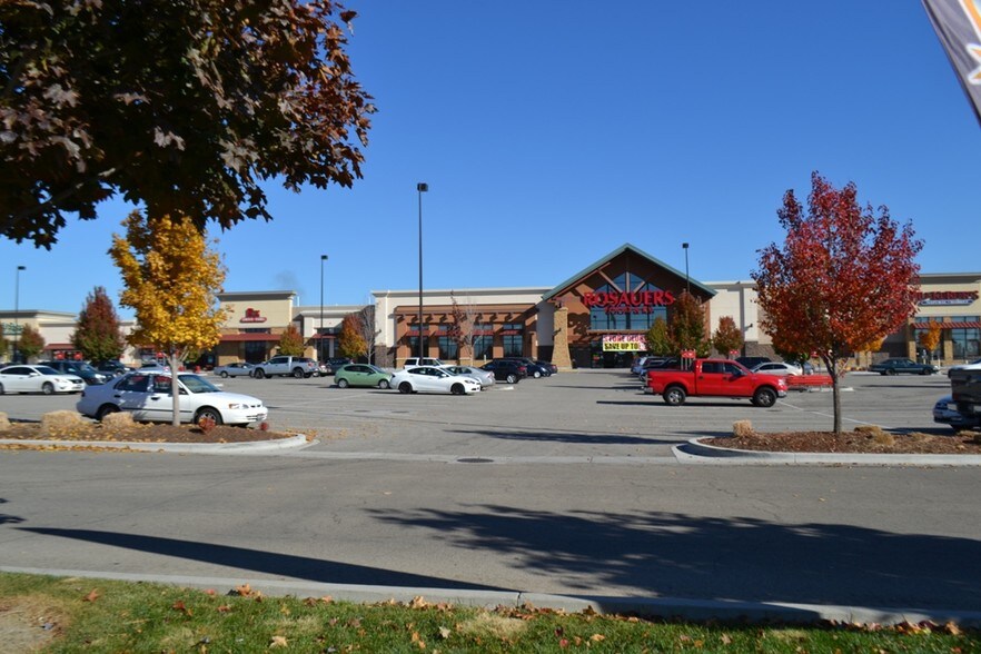 More Photos Of 2986 N Eagle Rd, Meridian Supermarket For Lease