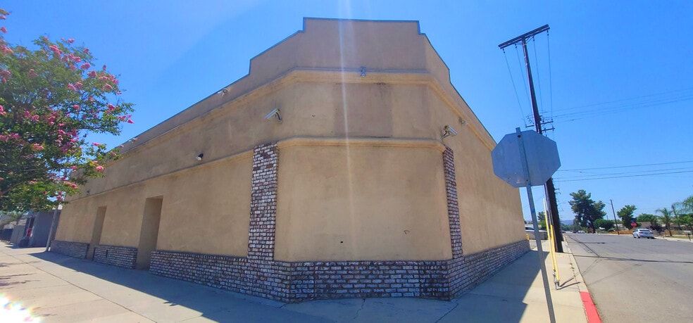 More Photos Of 300 E Main St, San Jacinto Lodge Meeting Hall For Sale