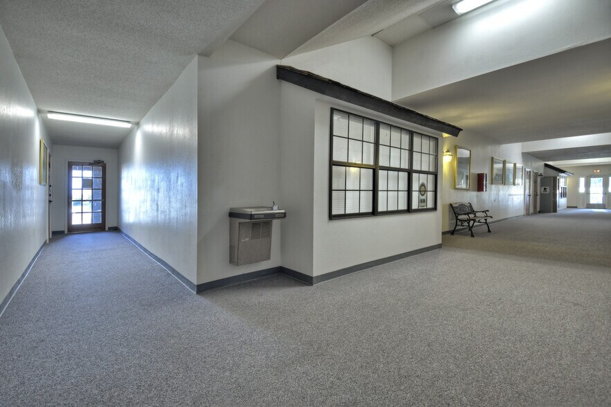 More Photos Of 990 E Main St, Blue Ridge Office For Sale