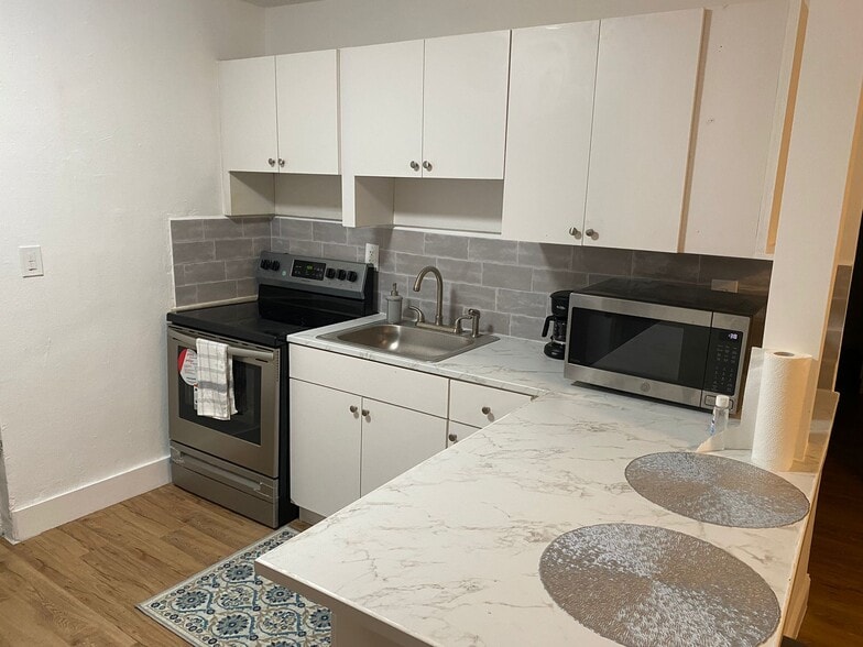 More Photos Of 641 NW 2nd St, Miami Apartments For Sale