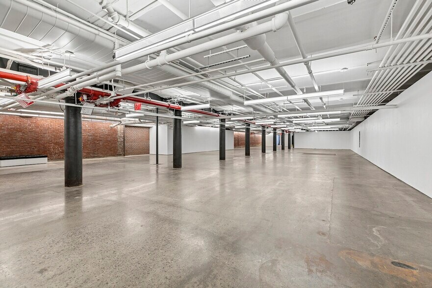 More Photos Of 393 W Broadway, New York Apartments For Sale
