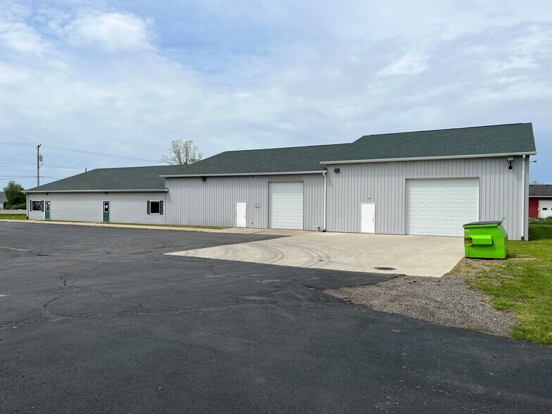More Photos Of 1643 Imlay City Rd, Lapeer Manufacturing For Sale