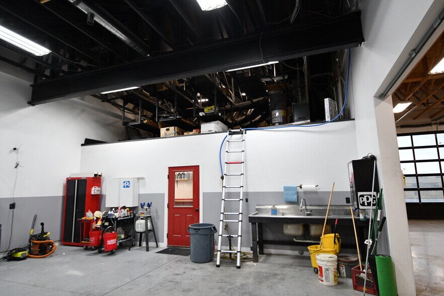 More Photos Of 4930 E 2550 N, Eden Auto Dealership For Lease