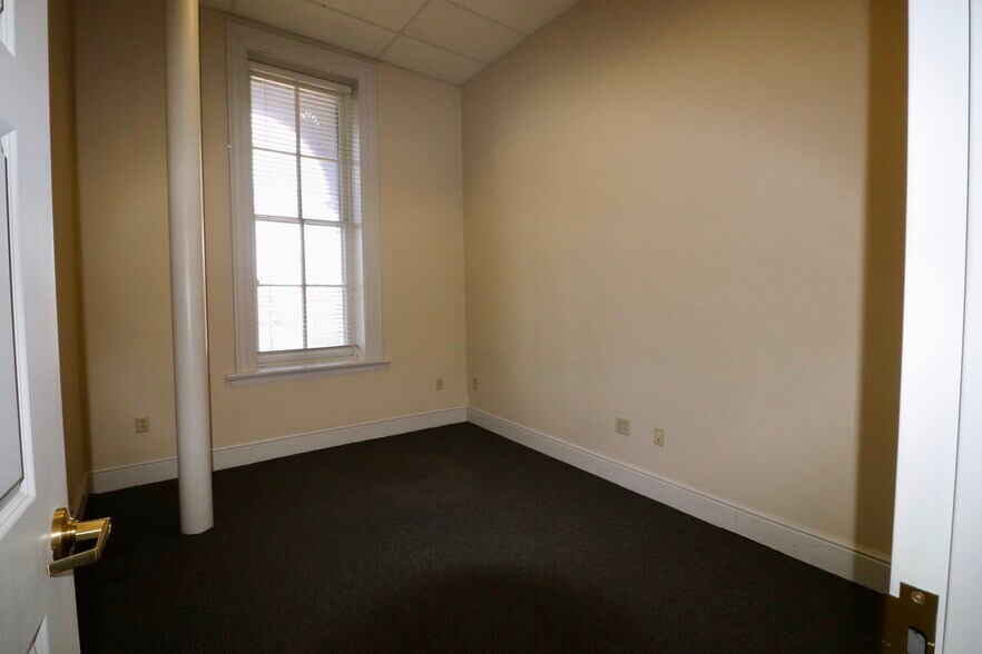 More Photos Of 800 W 4th St, Williamsport Medical For Lease