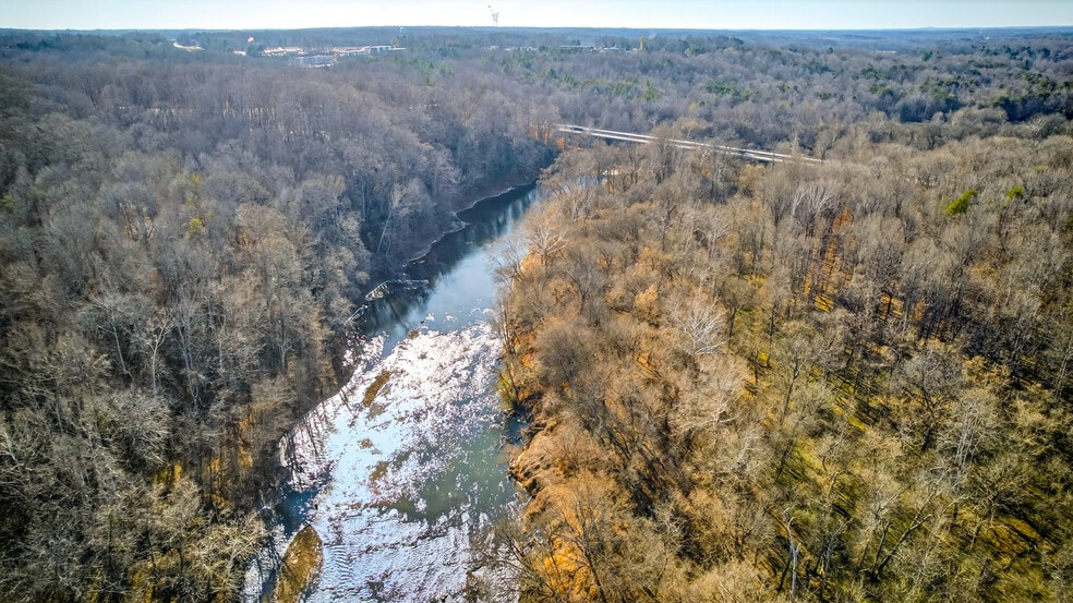 More Photos Of 6193 US Highway 220, Madison Flex For Sale