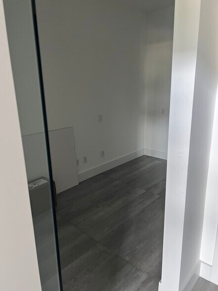 More Photos Of 2400 W Copans Rd, Pompano Beach Showroom For Lease