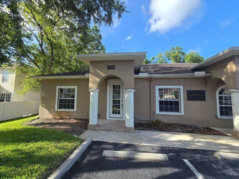 More Photos Of 4204 W Linebaugh Ave, Tampa Medical For Sale