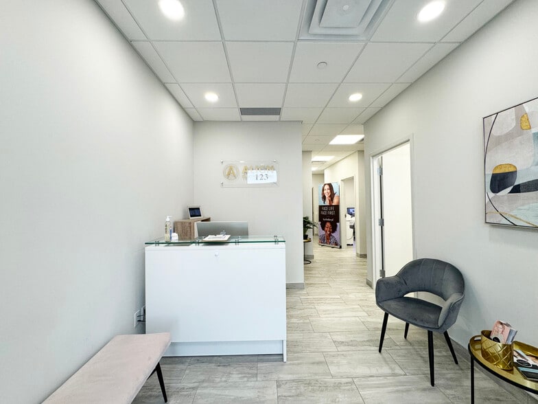 More Photos Of 200 Cachet Woods Crt, Markham Office For Lease