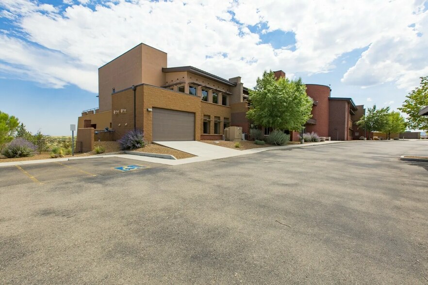More Photos Of 10000 E University Dr, Prescott Valley Office For Sale