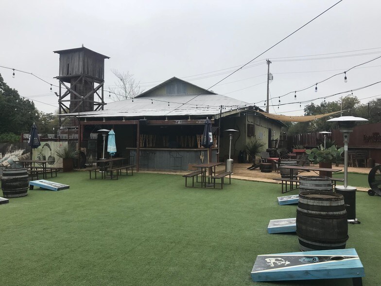 More Photos Of 262 West Jahn St, New Braunfels Restaurant For Lease