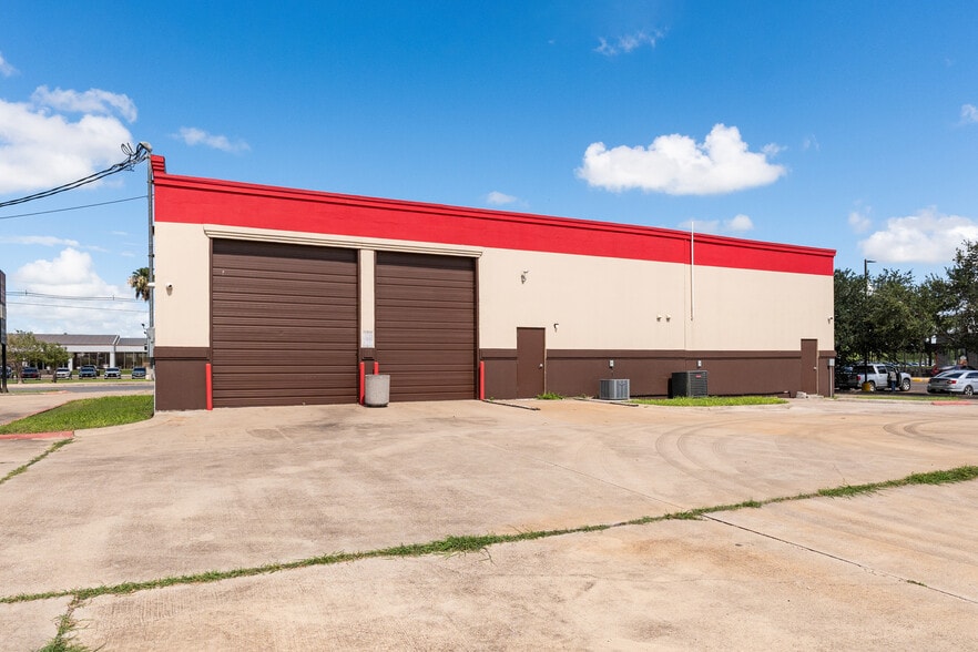 More Photos Of 205 N Loop 499, Harlingen Auto Repair For Sale