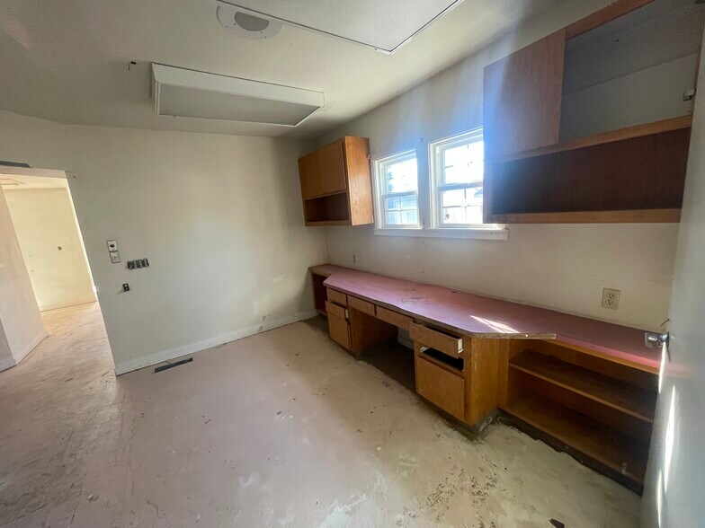 More Photos Of 2890 Concord Blvd, Concord Medical For Sale