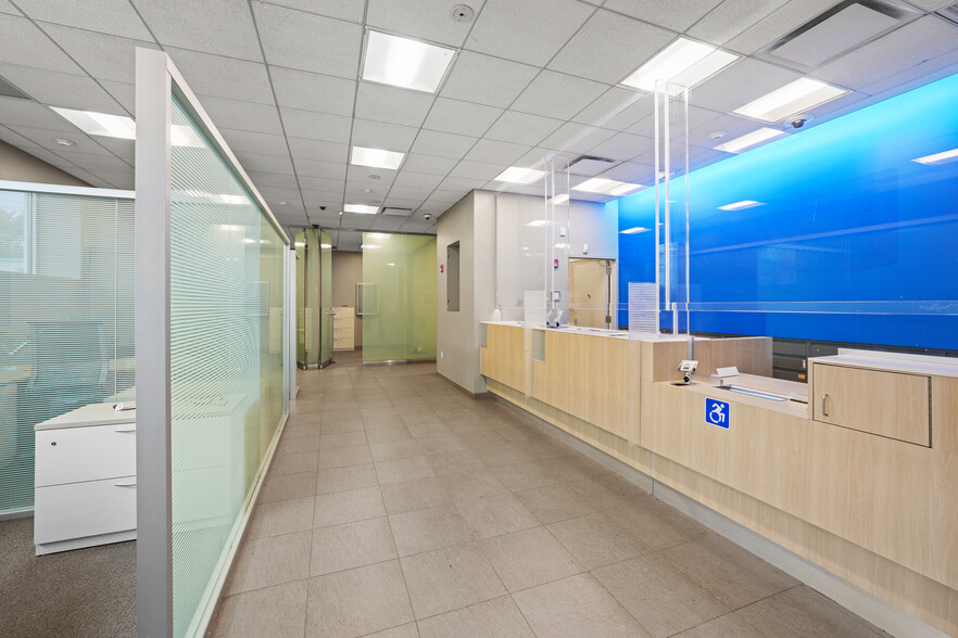 More Photos Of 7809 Metropolitan Ave, Middle Village Bank For Lease