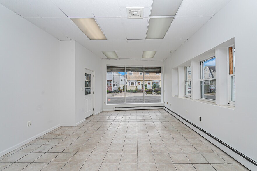 More Photos Of 339 Lincoln Ave, Staten Island Warehouse For Sale