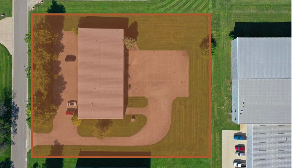 More Photos Of 6170-6174 Centre Park Dr, West Chester Manufacturing For Lease