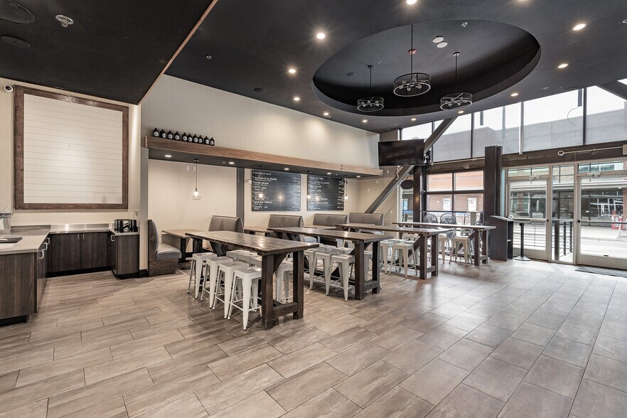 More Photos Of 500 Market St, Santa Fe Storefront Retail Office For Lease