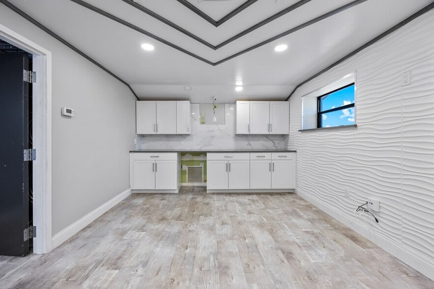 More Photos Of 1901 Danr Dr NE, Palm Bay Warehouse For Sale