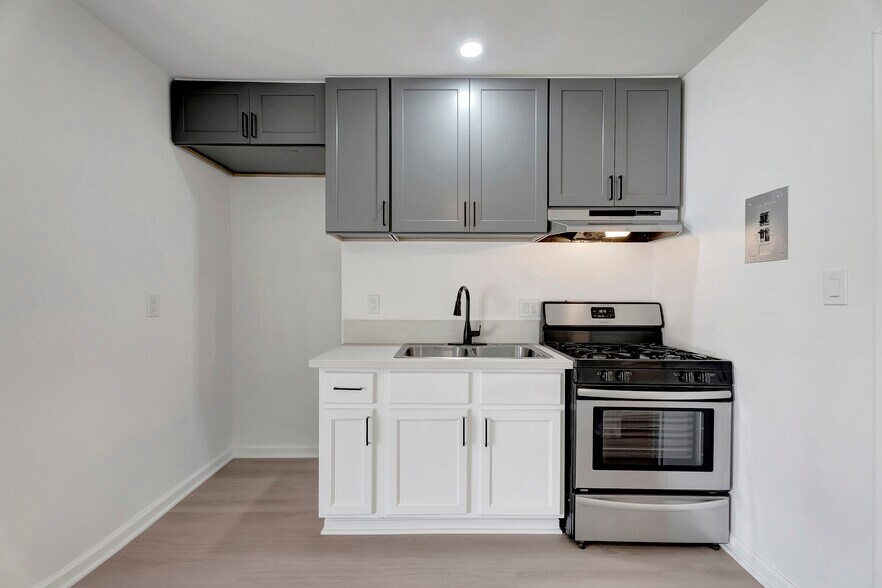 More Photos Of 12221 Peacock Ct, Garden Grove Apartments For Sale