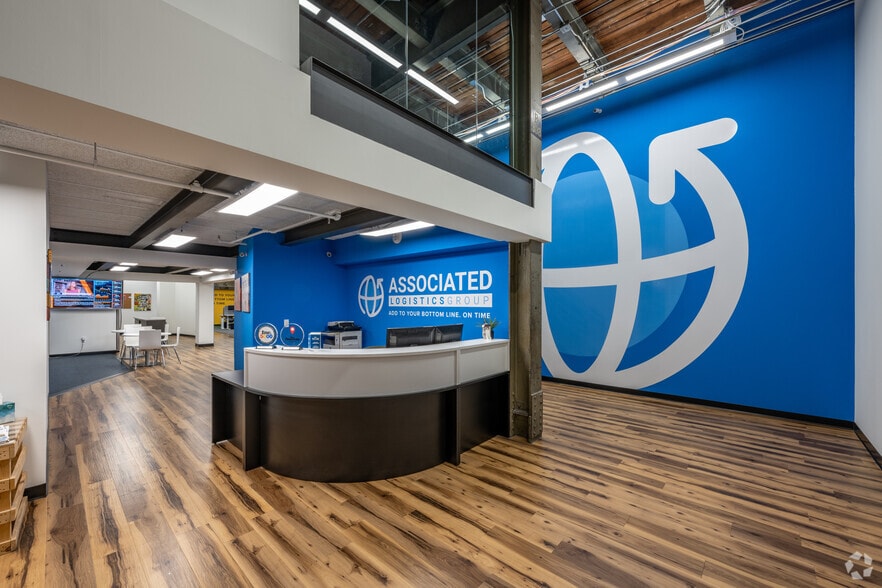 More Photos Of 2550 University Ave W, Saint Paul Unknown For Lease