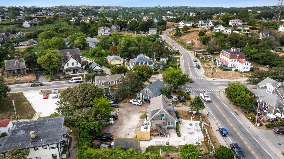 More Photos Of 442 Dodge St, New Shoreham Freestanding For Sale