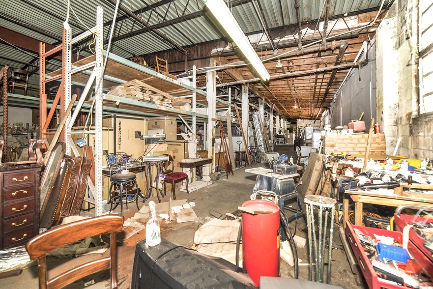 More Photos Of 4214 W Virginia Ave, Tampa Warehouse For Lease