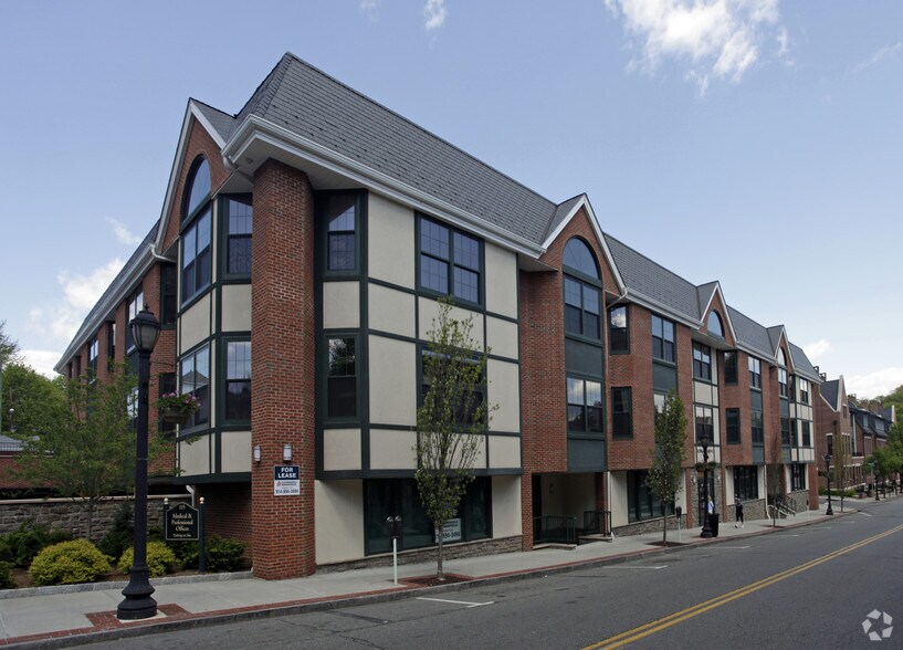 Primary Photo Of 115 Main St, Tuckahoe Medical For Sale
