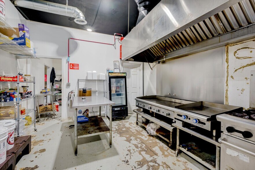 More Photos Of 111 Main Street, Lincolnton Flex For Sale