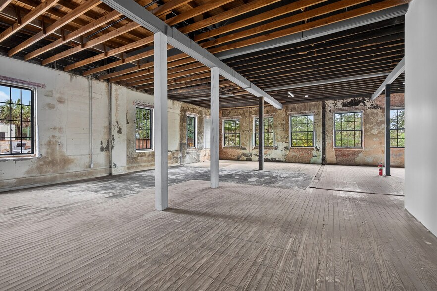 More Photos Of 2517 Bull St, Savannah Storefront Retail Office For Lease