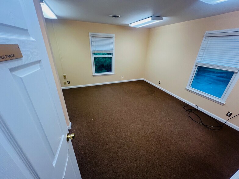 More Photos Of 233 Wilson Pike Cir, Brentwood Office For Lease