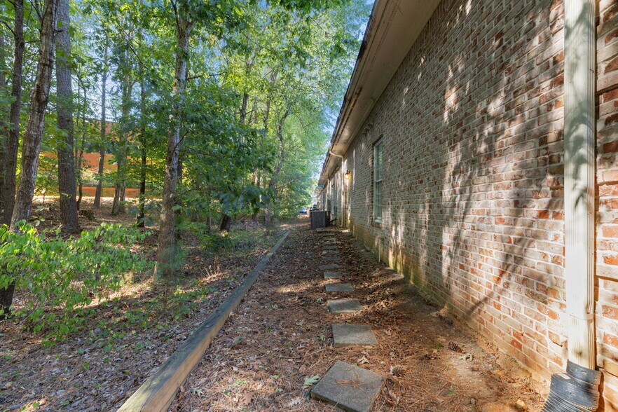 More Photos Of 3500 Duluth Park Ln, Duluth Office For Sale