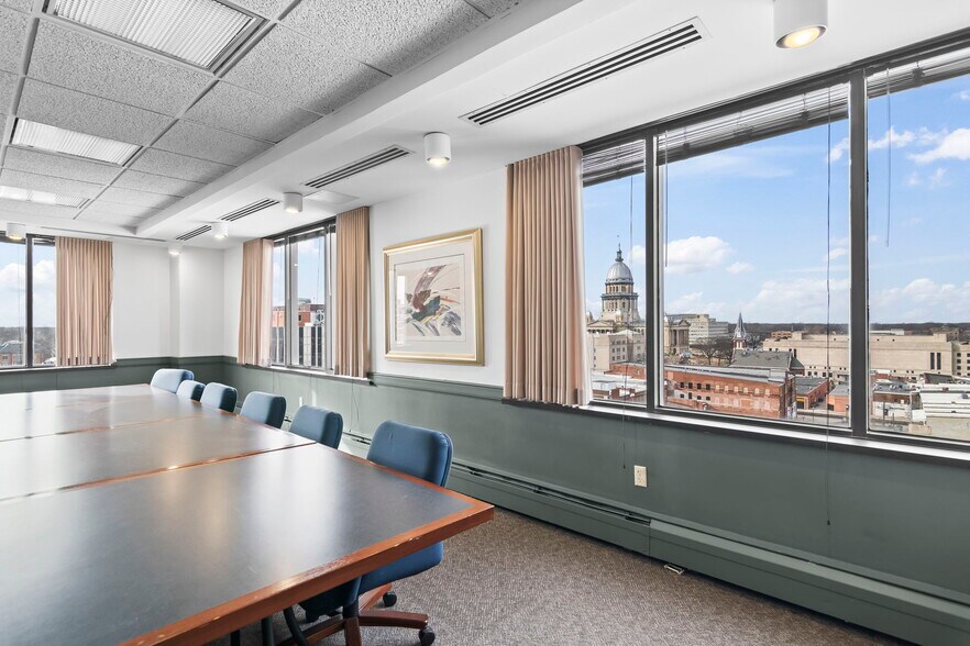More Photos Of 205 S 5th St, Springfield Office For Lease