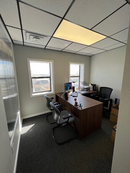 More Photos Of 845 W Moreno Ave, Colorado Springs Warehouse For Sale