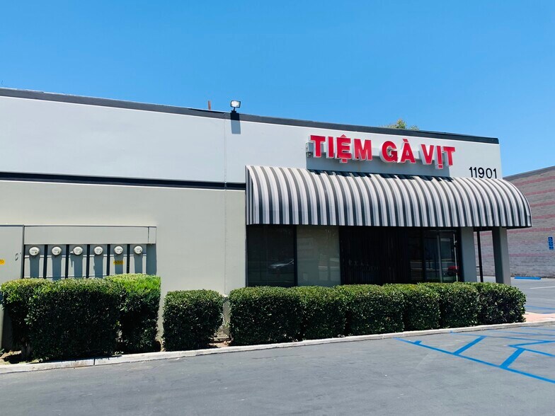 More Photos Of 11901 Westminster Ave, Garden Grove Warehouse For Lease