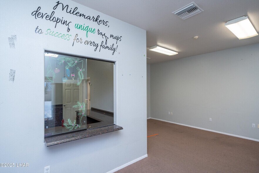 More Photos Of 1515 N Lake Havasu Ave, Lake Havasu City General Retail For Sale