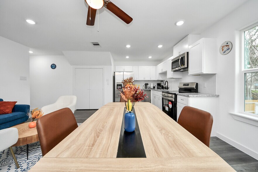 More Photos Of , Houston Multifamily For Sale