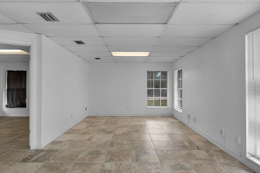 More Photos Of 21423 Overseas Hwy, Cudjoe Key Freestanding For Lease
