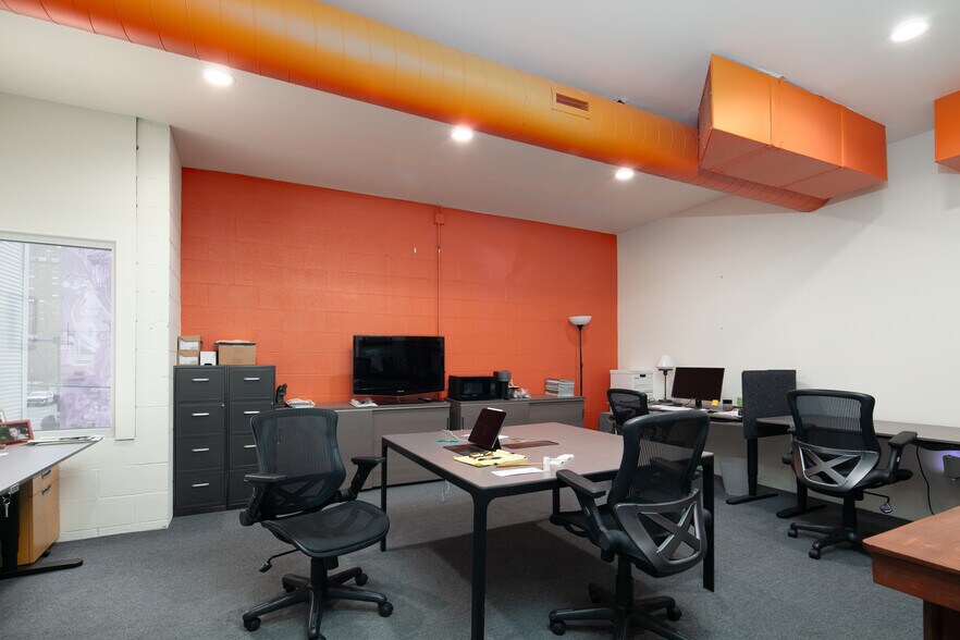 More Photos Of 169-171 N Limestone, Lexington Loft Creative Space For Sale