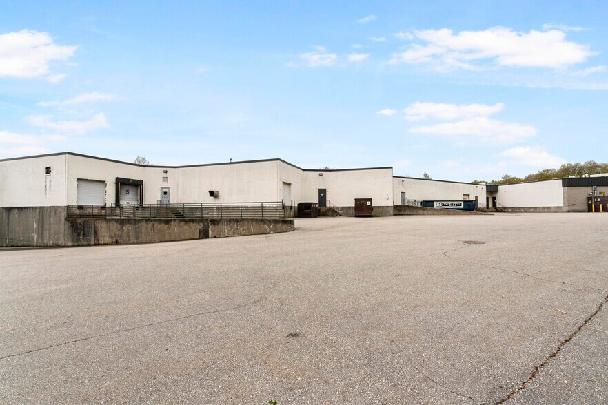 More Photos Of 362 Industrial Park Rd, Middletown Warehouse For Sale