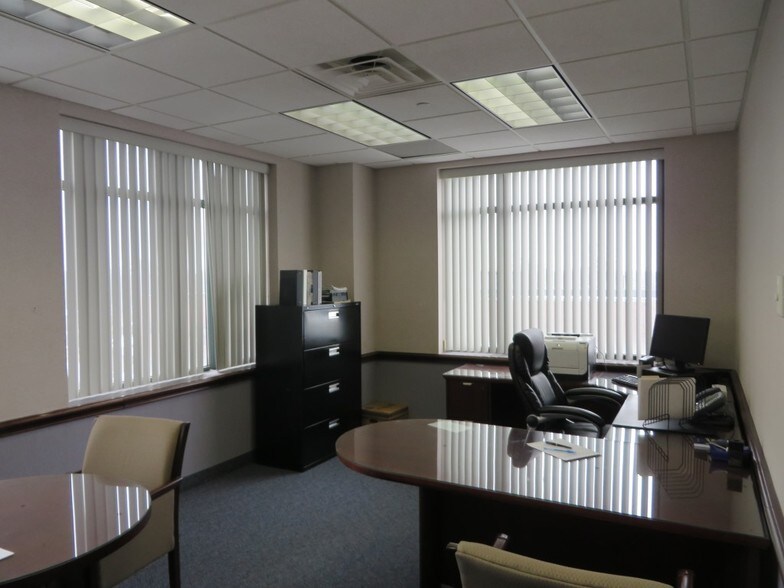 More Photos Of 92 E Main St, Somerville Office For Lease