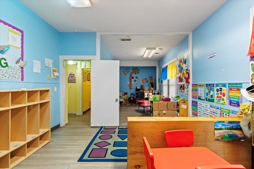 More Photos Of 2365 County Line Rd, Atlanta Daycare Center For Sale