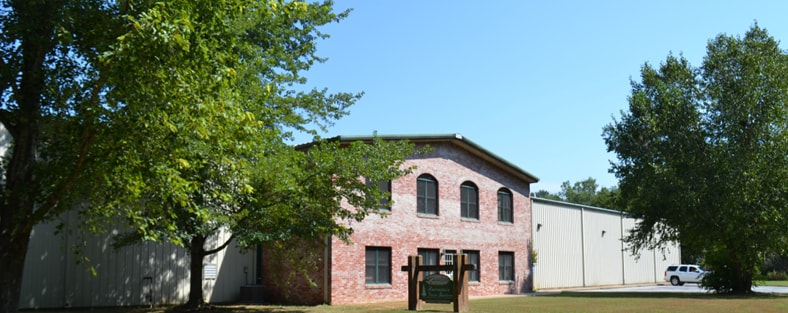 Primary Photo Of 2877 Cotter Rd, Cotter Warehouse For Lease