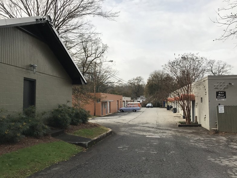 More Photos Of 141 New St, Decatur Manufacturing For Lease